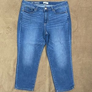 Women’s Curvy Capri pants